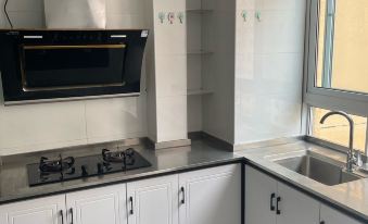 Yujian 111 Apartment (Huanghe Road)