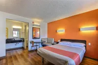 Motel 6 Pleasanton, CA Hotel in zona Stoneridge Shopping Center