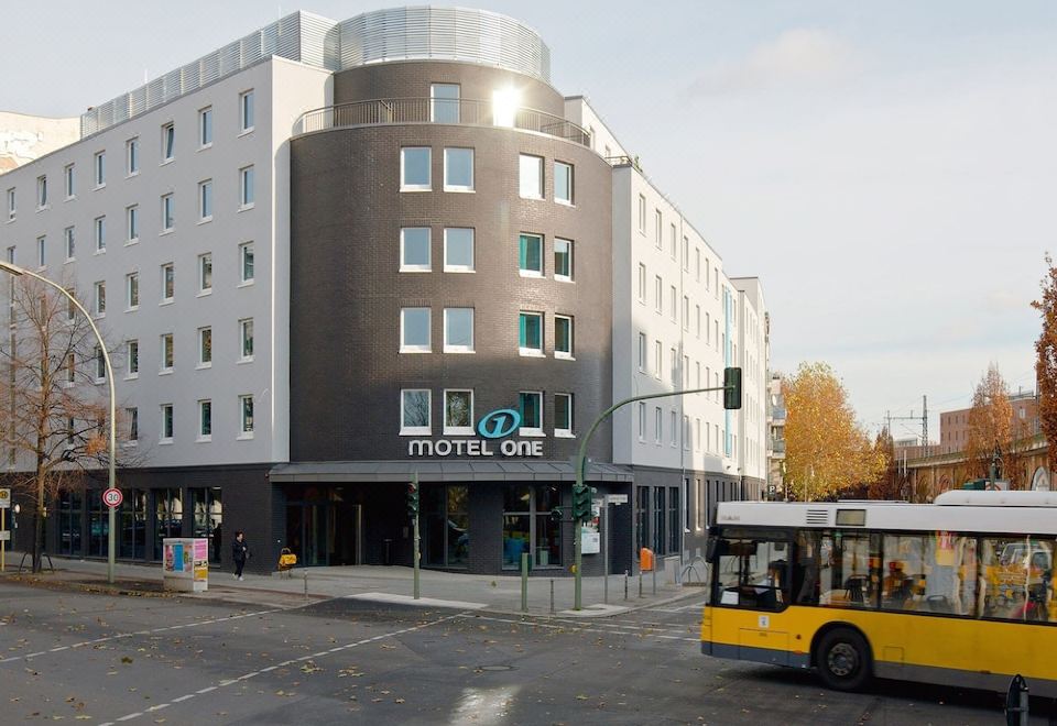 Motel One Berlin-Bellevue-Berlin Updated 2023 Room Price-Reviews & Deals |  Trip.com