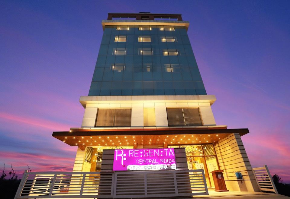 레젠타 센트럴 노이다 사진