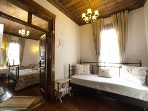 Aristonicus Boutique Hotel