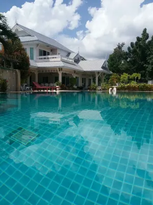 Private Luxurious Salt Water Pool Villa Situated in Peaceful Upmarket 5 Resort Các khách sạn gần Silpakorn University Phetchaburi IT Campus