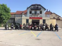 Hotel les Montagnards Hotels in Bonnetage