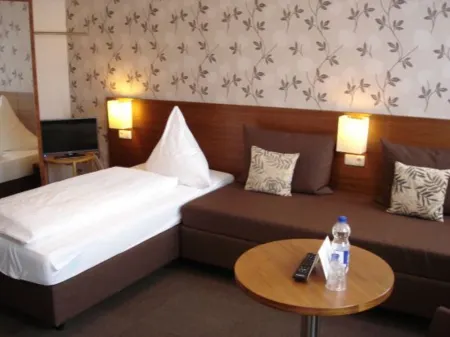 Rhein-Hotel Отели рядом с достопримечательностью «Marktkirche»