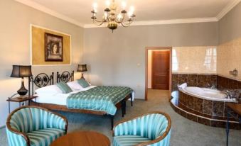 Hotel Bouček - Housity