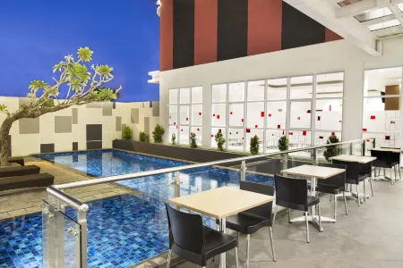 Amaris Hotel Kupang Отели в г. Купанг