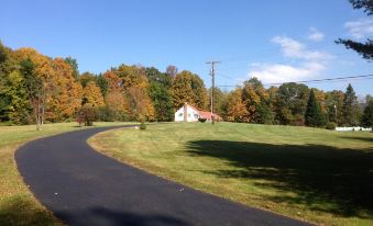 Four Winds Country Motel