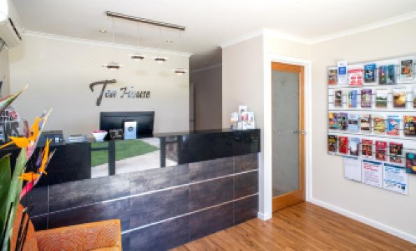 Tea House Motor Inn