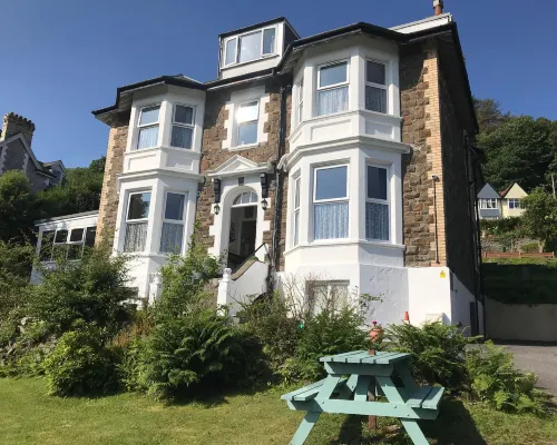 Cairn House Hotels in North Devon District