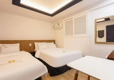 Must Stay Hotel Sinjeongnegeori Station Hotels in 