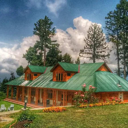 Spruce Resort Shogran