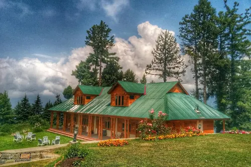 Spruce Resort Shogran - parking
