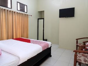 OYO 752 Abz Guest House Syariah