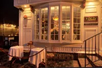 Bouchard Restaurant & Inn فنادق في نيوبورت