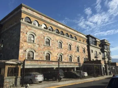 هوتل بلازا ريل سويتس آند أبارتمنتس فنادق في 