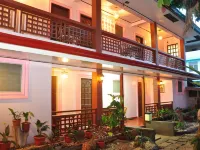 Lola Itang Pension Hotels near Immaculate Conception Cathedral