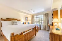 Bay Club #209 by Summit County Mountain Retreats