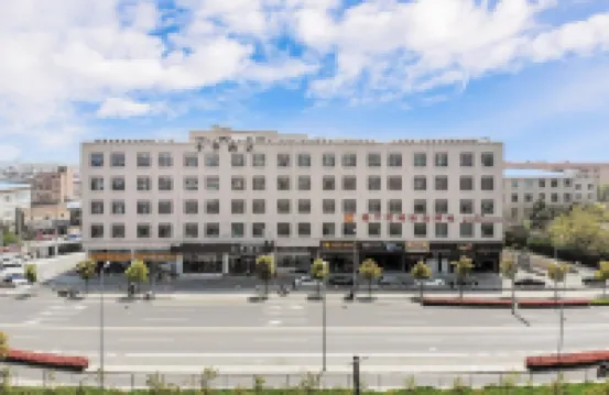 JI Hotel (Shanghai Chunshen Road) Hotel berhampiran Shanghai Xuhui Gymnasium