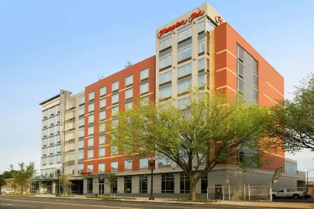 Hampton Inn Washington DC NoMa Union Station Отели рядом с достопримечательностью «Университет Ховард»