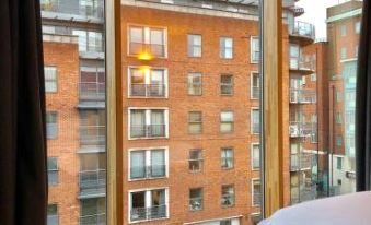 Stylish Apartments in Victoria & Westminster - Housity