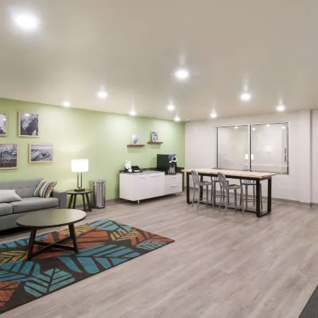 WoodSpring Suites Mesa Chandler
