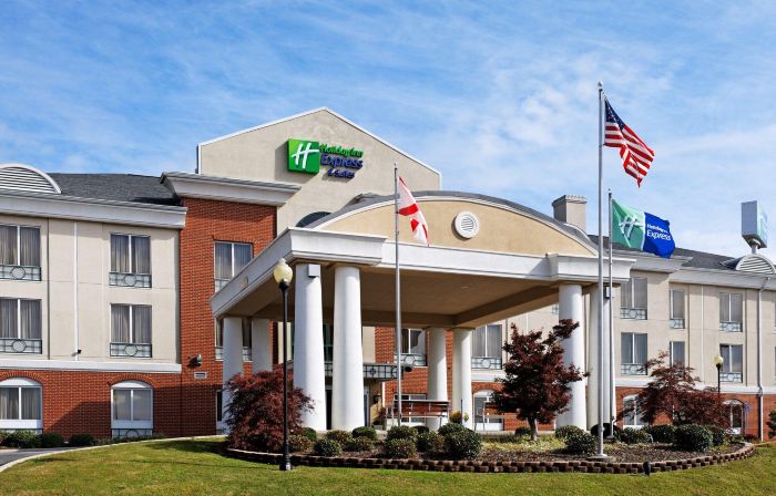 Holiday Inn Express Hotel & Suites Cullman, an IHG Hotel