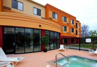 フィットネス&レクリエーション施設 コートヤード・ノックスビル・エアポート・アルコアの写真