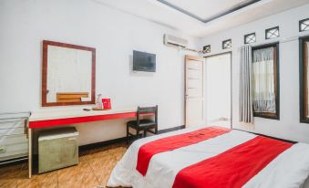 RedDoorz Plus at Neo Asri Hotel Megamendung Puncak Bogor
