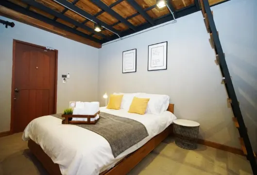 ลอฟท์แฟมิลี่พร้อมวิวสระน้ำ