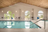 Country Inn & Suites by Radisson, Pella, IA