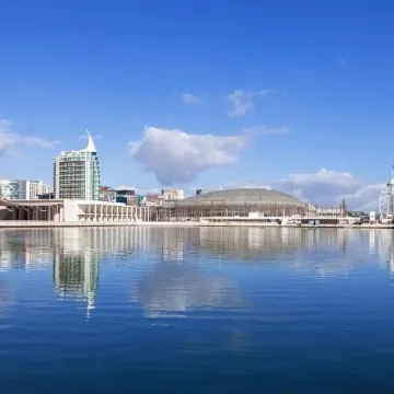 Melia Lisboa Oriente Hotel Отели рядом с достопримечательностью «Edificio Atlantis»