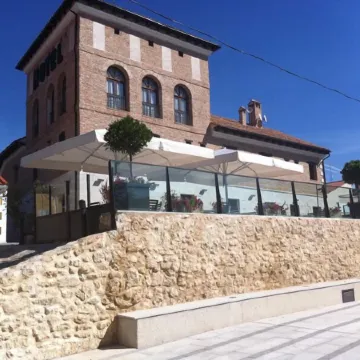 Jardin de la Abadia Отели в г. Кампинья дель Писуэрга