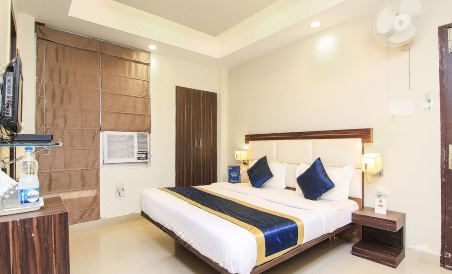 OYO 2032 Hotel Exotica - Housity
