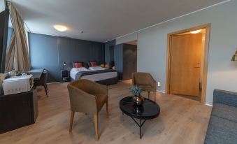 2. 호텔 이사피외르..