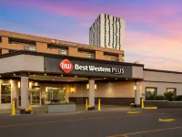 Coast Calgary University Area Hotel by APA Hotels near McMahon Stadium