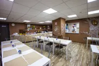 Arbat Inn Hotel - parking