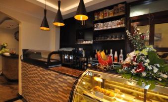 West Loch Park Hotel Vigan - Housity
