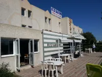 L'Escale d'Alès Hotel Hotels in Saint-Christol-les-Ales