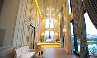 10. Hotel Do..