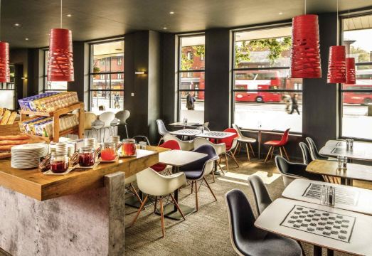 이비스 런던 스트랫퍼드