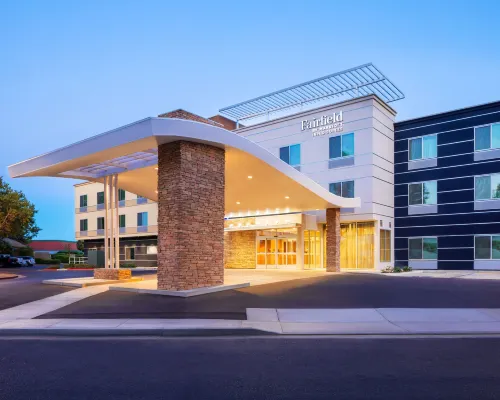 Fairfield Inn & Suites Fresno North/Shaw Avenue Ξενοδοχεία στην πόλη Fresno
