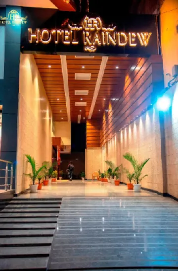 Hotel Raindew Hotels near Karam toli Park
