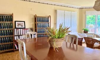 4 Bedrooms House with Enclosed Garden and Wifi at Bastian 3 km Away from the Beach