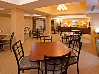 Holiday Inn Express Radcliff - Fort Knox by IHG - Aamiainen