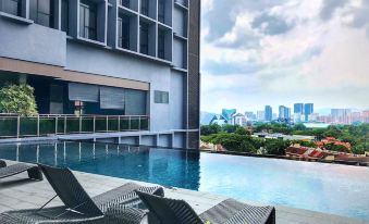 Expressionz Suites KLCC by Like Home