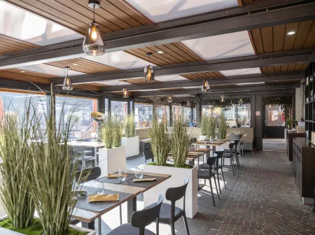 Hotel Coronado Отели рядом со станцией Chiasso Station