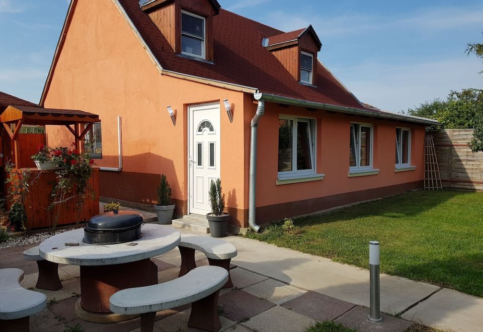 Airport16 B&B