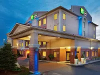 Holiday Inn Express & Suites Barrie Hotels in Barrie