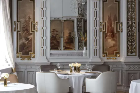 Anantara Grand Hotel Krasnapolsky Amsterdam Отели рядом с достопримечательностью «Амстердамский свободный университет»