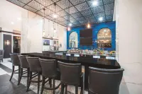 Holiday Inn Express DALLAS DOWNTOWN by IHG - bar